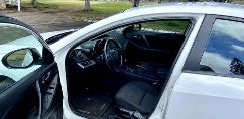 Mazda3 (white) - 2012 - Image 2